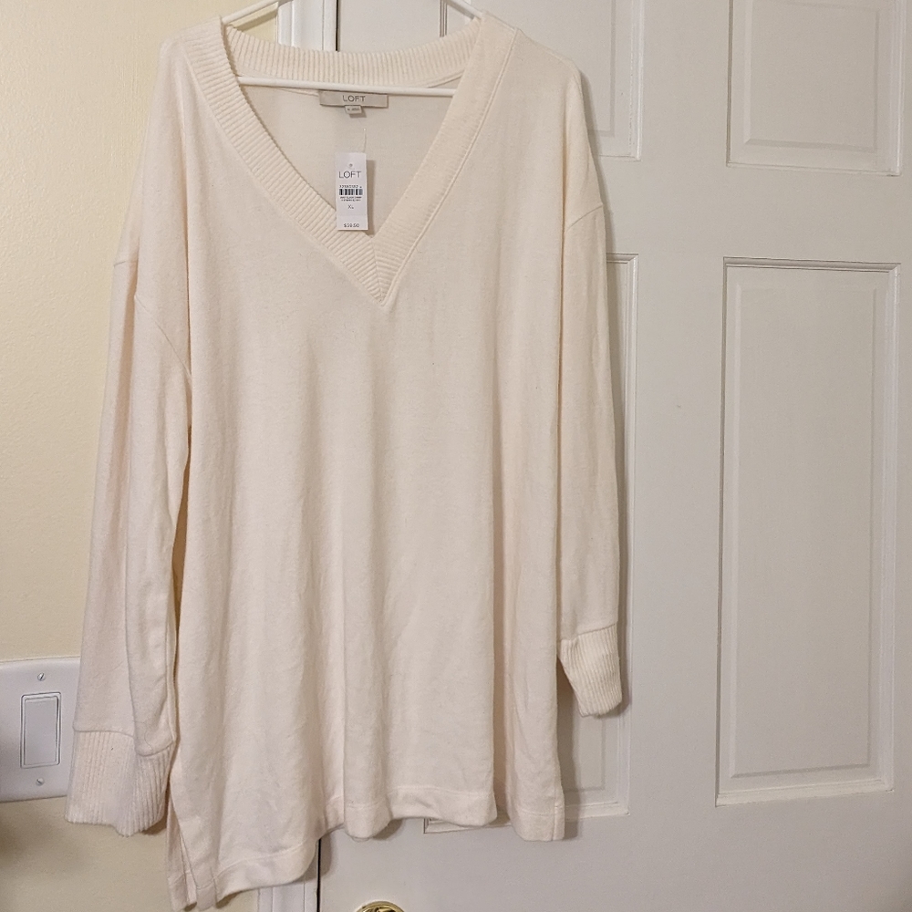 NWT LOFT Soft V Neck